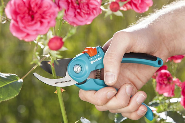 Kìm cắt cành cổ điển Gardena 08857-20