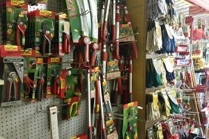 Cửa hàng kéo cắt cành Nhật Bản