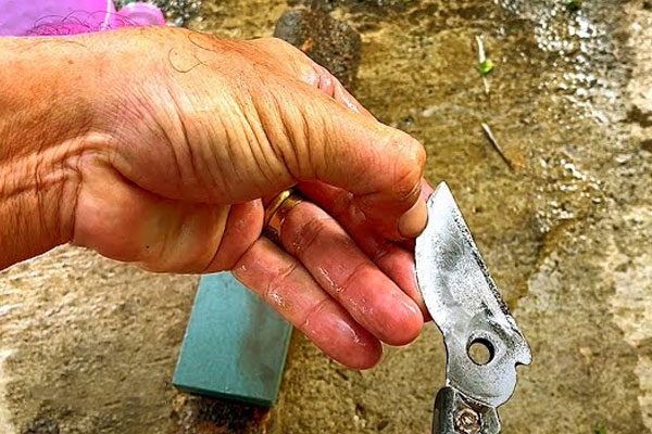 Nên mài kéo định kỳ để sử dụng hiệu quả nhất
