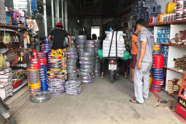Cửa hàng thiết bị điện nước Tính Anh