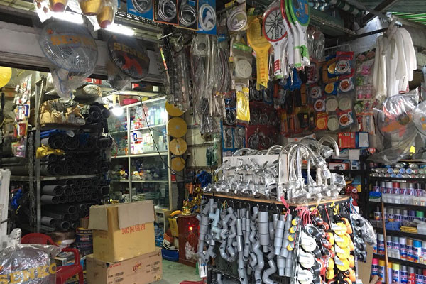 Cửa hàng thiết bị điện nước Luân Trạng 