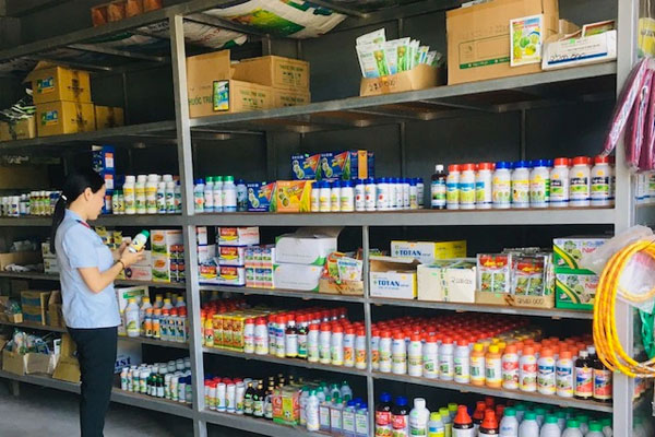 Cửa hàng vật tư nông nghiệp Trung Xịn